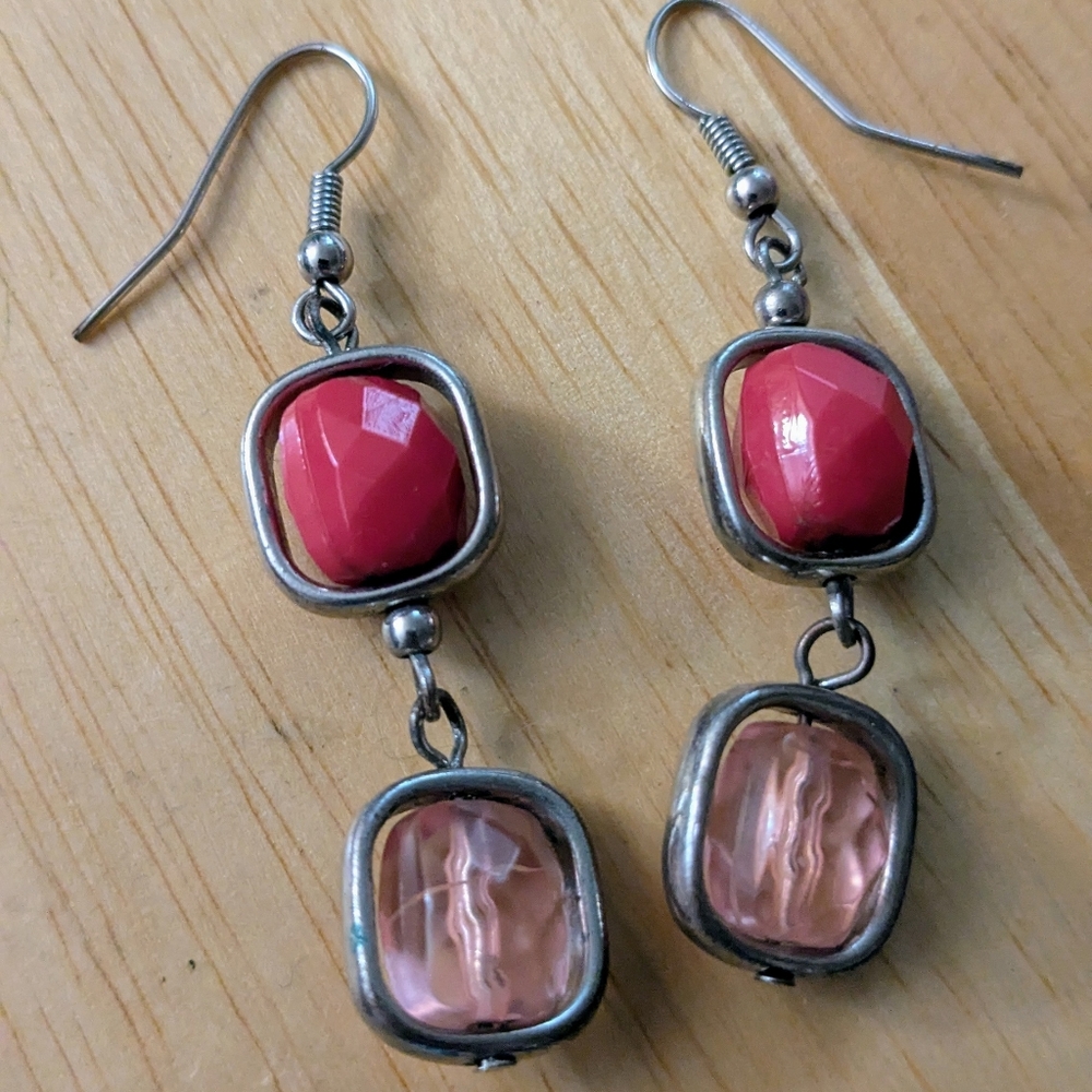 Elegant Pink and Silver Dangle Earrings - Picture 1 of 2